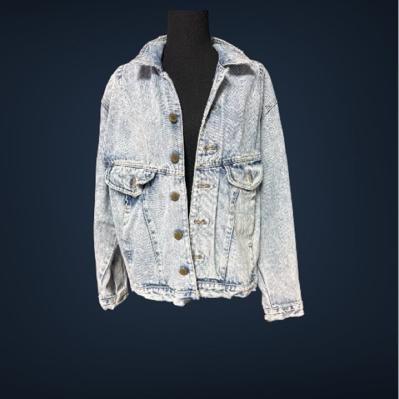 Light Blue Acid Wash Denim Jacket With Patch Size Medium - Picture 2 of 7